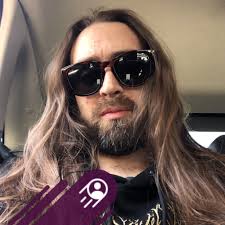 Is the 40-gallon tank experiencing another algae bloom despite perfect  water tests?