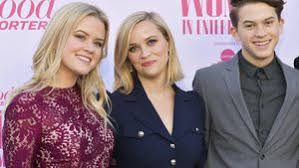 Die aktuellsten news und der heißeste gossip. Wie Suss Reese Witherspoons Tochter Posiert Mit Ihrem Freund Promiflash De