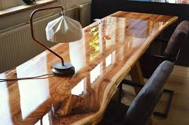 epoxy tafels worden bij geheel op maat gemaakt de mogelijk zijn daardoor eindeloos wij hebben kennis van materialen cons boomstam tafel tafels tafel op maat