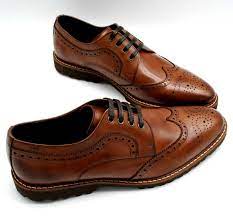 Dieser herren budapester ist ein klassisches herrenschuhmodell, denn dieser wird auf einem breiten, relativ geradem leisten gefertigt. Budapester Braun Zeitlos Smart Mit Leichter Profilsohle Shoes 4 Gentlemen