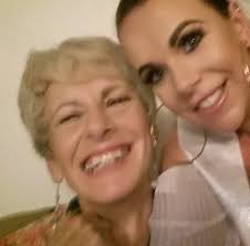 Hi Can anyone recommend a mini bus for an airport run in June for 5 people.  One that they have preferably used theirselves,and has good driving habits.  Thanks