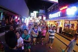 Mungkin tepat rasanya jika disandangkan terhadap kota yang letaknya 115 kilometer dari bangkok, ibukota thailand ini. Dunia Malam Thailand Dhave Id