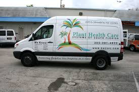 Mercedes Benz Sprinter Vehicle Vinyl Lettering Graphics Miami Florida Http Www Carwrapsolutions Com Sprinter Van W Sprinter Van Benz Sprinter Freightliner
