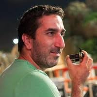 40+ "Vaknin" profiles