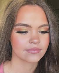 Amara is thrilled for you to meet..Anna Carson McDurmon! Anna Carson will  be joining our family as of March 22nd. She specializes in: ✨  color/blonding ✨ men's cuts ✨ bridal/special occasion makeup