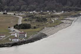 Perfect for summer playdates and birthday parties! Saving Point Wilson Holding The Beach No Easy Task At Fort Worden Port Townsend Leader