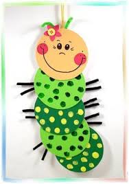 Fensterbild Susse Raupe Basteln Mit Kindern Basteln Fruhling Kinder Raupe Basteln Basteln Fruhling Kindergarten