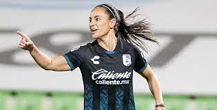 Queretaro Supero 2 1 A Santos Y Sumo Tres Puntos De Oro Por Gallos Anoto Lizette Rodriguez Y Martiza