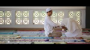 Dalam hidup, kita akan berjumpa dengan pelbagai jenis lelaki. 10 Tanda Dia Akan Menjadi Jodohmu Cara Menolak Lamaran Dengan Baik Islam Itu Indah