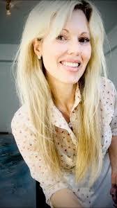 Caroline Allum's Instagram, Twitter & Facebook