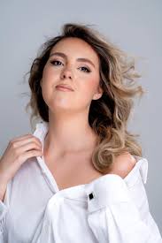 📸 Looking for a Photographer! 📸 I'm in need of some fresh headshots