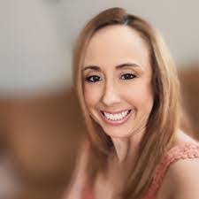 Shana Hopper's Instagram, Twitter & Facebook