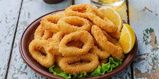 Masukkan cumi ke bahan basah, kemudian masukkan ke bahan kering. Kriuk Tips Membuat Cumi Goreng Tepung Super Lezat