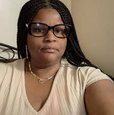 Sonja Mays's Instagram, Twitter & Facebook