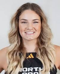 Amy Cruce's Instagram, Twitter & Facebook