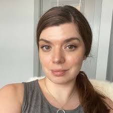 Jacquelyn White's Instagram, Twitter & Facebook