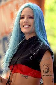 I just love her hair no matter what, you. Halsey S Hairstyles Hair Colors Steal Her Style