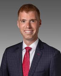 Chris Navratil's Instagram, Twitter & Facebook