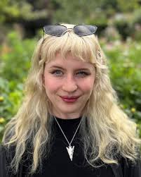 Who will be your next UK Florist of the Year and UK Florist of the Year  Newcomer?! Meet the competitors ⬆️⬇️ Learn all about these amazing florists  over