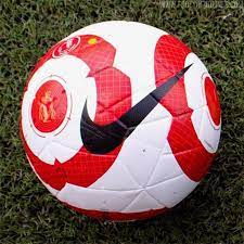 It takes updated technology to make this happen and nike believes it has accomplished the goal with the new nike flight ball, saying the ball has 30 percent truer flight thanks to its aerowsculpt. Nike Flight 2021 Premier League Ball Revealed Footy Headlines