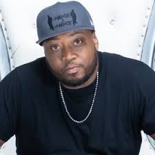 Mike Stokes's Instagram, Twitter & Facebook