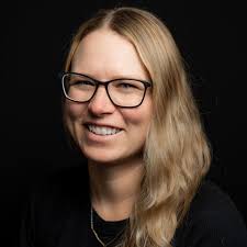 Crystal Merrill's Instagram, Twitter & Facebook