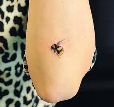 Watch on youtube how i draw this bee (hd video). Simple Bee Design Bee Tattoo Small Tattoos Tattoos
