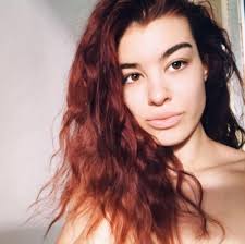 OVAKO SADA IZGLEDA LEGIJINA PRVA ŽENA! Malo ko zna da je baš od nje uzeo  prezime, a evo i zašto!