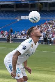 Zoe cristofoli, girlfriend of theo hernández, showed her tiktok followers the couples' dance. Real Madrid S Theo Hernandez Says He S Joined World S Best Club Before Struggling With Kick Ups At Unveiling Irish Mirror Online