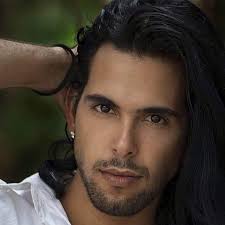 Jovi's Long Hair Appearance and Relationship Speculation