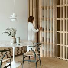 15 Geniale Moglichkeiten Ihren Raum Stilvoll Zu Trennen15 Geniale Moglichkeiten Einen Rau In 2020 Rustikale Wohnung Dekoration Raumteiler Ideen Diy Wohungsdekoration