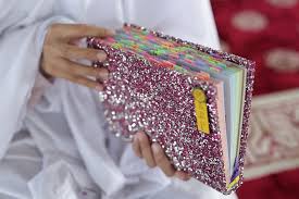 Berikanlah tas dengan model kekinian agar ibu tampil lebih paket perjalanan ibadah seperti umroh menjadi hadiah yang dangat direkomendasikan oleh ibu. Hadiah Untuk Ibu
