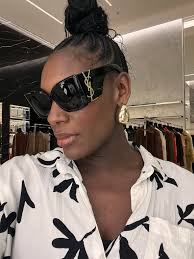 Hello Friday, went sunglasses shopping, still could decide what pair to  treat myself to. #shopping #sunglasses