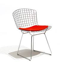 Born to world famous architect and cranbrook academy of art director eliel saarinen and textile artist loja saarinen, eero saarinen was surrounded by design his whole life. Side Chair By Knoll Haus