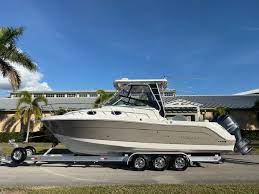 2009 Robalo 305 Walkaround Naples Florida Worldwide Yacht Sales In 2021 Boats For Sale Live Well Fishing Light Trailer