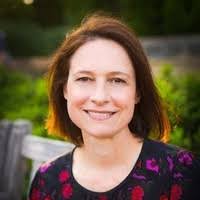 Lola Aries's Instagram, Twitter & Facebook