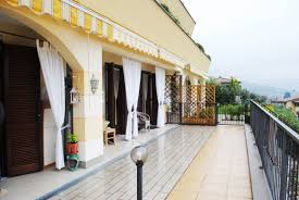 Sale marasino (bs) remax iceberg propone in vendita appartamento al piano terra, inserito in una palazzina completamente ristrutturata di sole 5 unità. Case E Appartamenti In Vendita A Sale Marasino Cambiocasa It