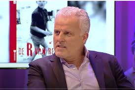 De vries was shot in the head after leaving the television studio of rtl boulevard in amsterdam where he had appeared as a guest. Aanslag Journalist Peter R De Vries Raakt Hele Beroepsgroep
