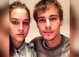 На обоих снимках актеры решили оградить малыша от посторонних глаз и. Ivan Yankovskij Biografiya Foto Lichnaya Zhizn Rost I Ves Semya 2021 Uznaj Vsyo