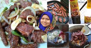 Two juicy home crafted patty, cheese , beef bacon bits, guca…… Lauk Daging Burger Simple Sesuai Sangat Waktu Lauk Basah Dah Habis Mingguan Wanita