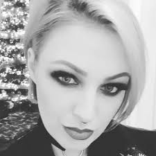 Martha Mulvihill's Instagram, Twitter & Facebook