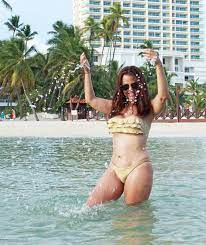 Ingrid Gómez on X: Orgullosa de mís 52!! aquí sin filtro ni fhotoshop,  solo yo siendo feliz en el mar, dónde la vida es mas sabrosa.  t.coxKHLTjt6kx  X