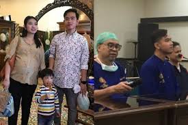 Selvi ananda mencuri perhatian ibu pertiwi belakangan ini. 10 Potret Hamil Selvi Ananda Hingga Melahirkan
