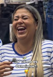 ¿Alguna vez te preguntaste cómo son realmente los detrás de cámaras de  FASHION HOUSE? 🤔 Pues prepárate para conocer la verdad... ¡y es más  divertida de lo que imaginas!😂 En este video te presentamos a ...