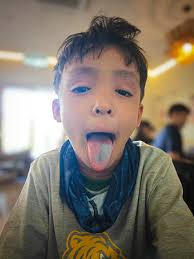 Proof that daddy just sits around while I do all the work. 😋😋😋 Okok,  just kidding. Had fun yesterday at @mothership.pickleball where we got to  test out the new PlaySight camera system.