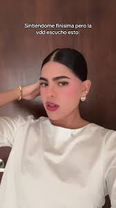 Escuchando Glow Kitty Remix con Mali