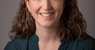 Elizabeth Burns's Instagram, Twitter & Facebook