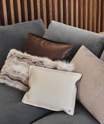 Comprare lenzuola fendi / camere da letto mondo convenienza opinioni. Fendi Casa Novita 2019 Nuova Collezione Maison Et Objet Foto Fendi Casa Pillows Vanguard Furniture