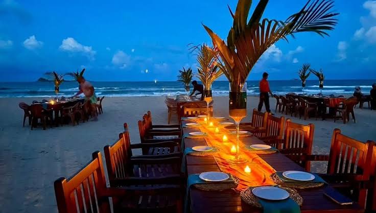 Reposted from @chanellagunathunga ... Thank you to the staff @nilavelibeachhotel for going out of their way to accommodate of all my requests and a special thank you to @travice.o for allowing them