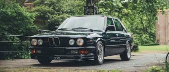 We hebben auto's van verschillende merken zoals bmw, mercedes, audi, range rover en jeep, maar. Geen Categorie Top 360